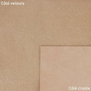 Cuir de chèvre velours fantaisie couleur beige rosé avec détails de petits points dorés.