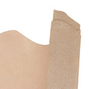 Peau de cuir de chèvre velours beige avec des pointillés dorés. Cuir souple et doux idéal pour réaliser des bourses, coussins, pochettes souples...