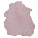 Peau entière en cuir velours rose lilas avec motif pointillés argentés.