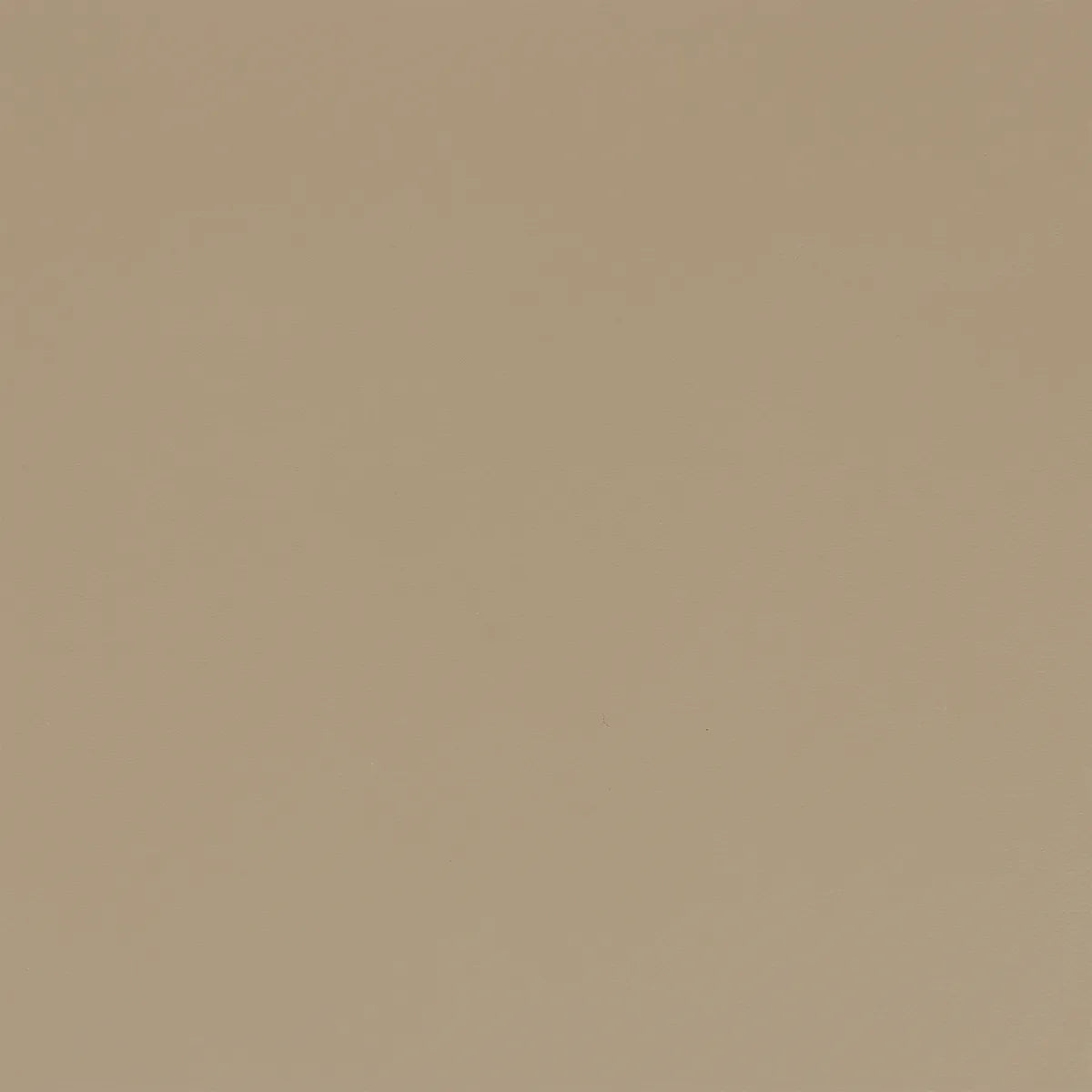 Morceau de cuir nappa beige. Pièce de cuir lisse idéale pour la fabrication de petite maroquinerie, pochette, accessoire, test, prototype...