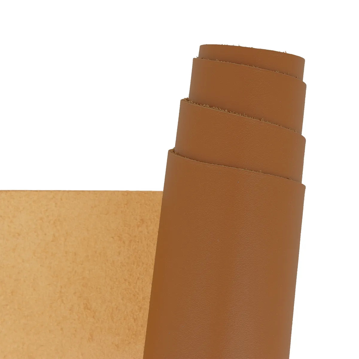 Peau de cuir de veau nappa couleur marron fauve. Cuir lisse idéal pour la fabrication de sac, pochette, petite maroquinerie...