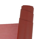Peau de cuir de veau nappa couleur marron brique. Cuir lisse, fin et souple idéal pour la fabrication de sac, petite maroquinerie, étui de téléphone...