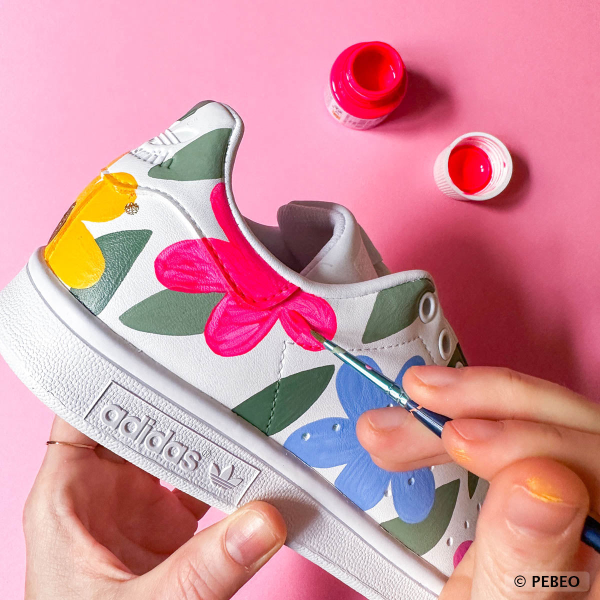 peinture acrylique Setacolor Cuir - Peinture fluo et mate satinée sur basket en cuir