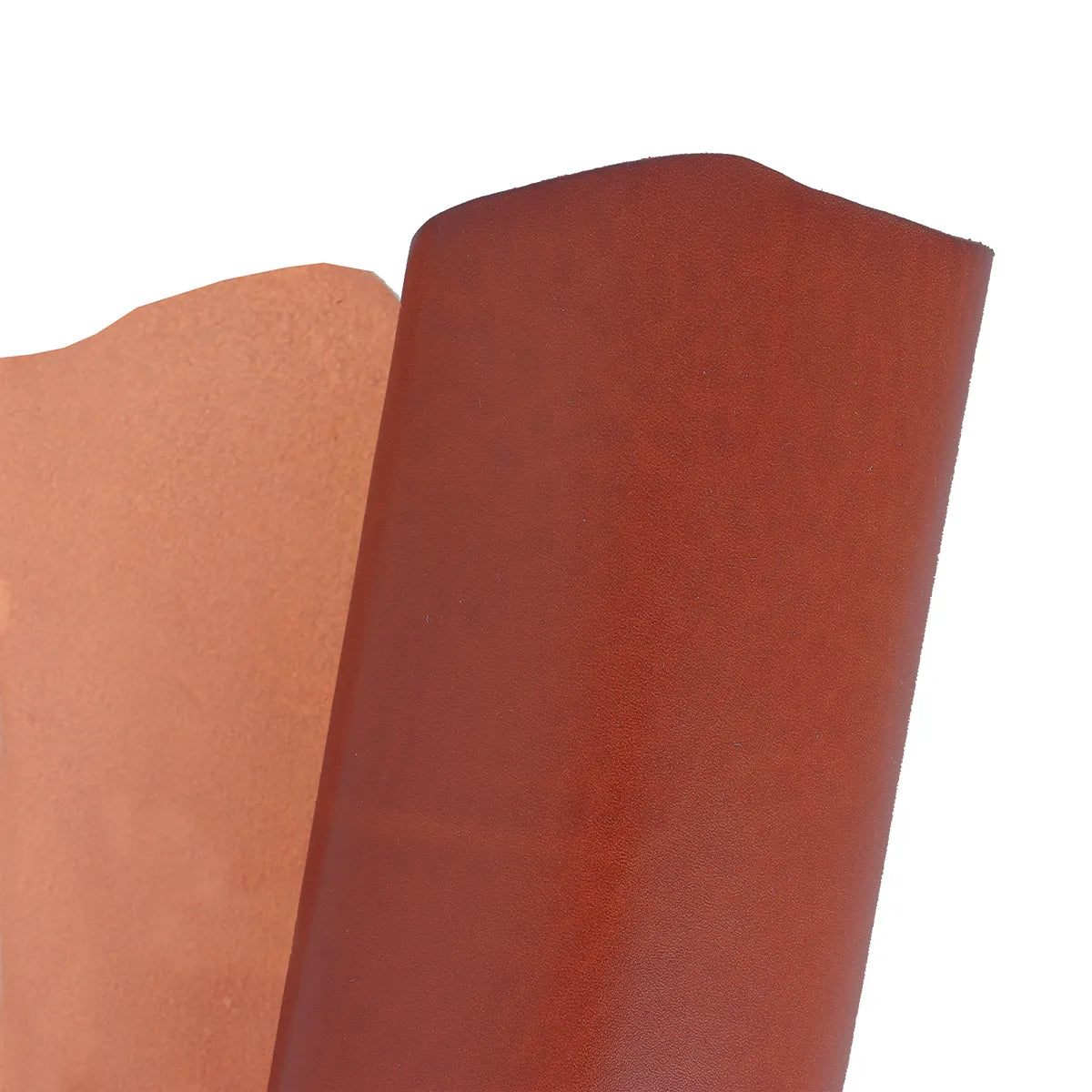 Cuir de collet tannage végétal de la gamme SAUVAGE en couleur cognac. Cuir de haute qualité