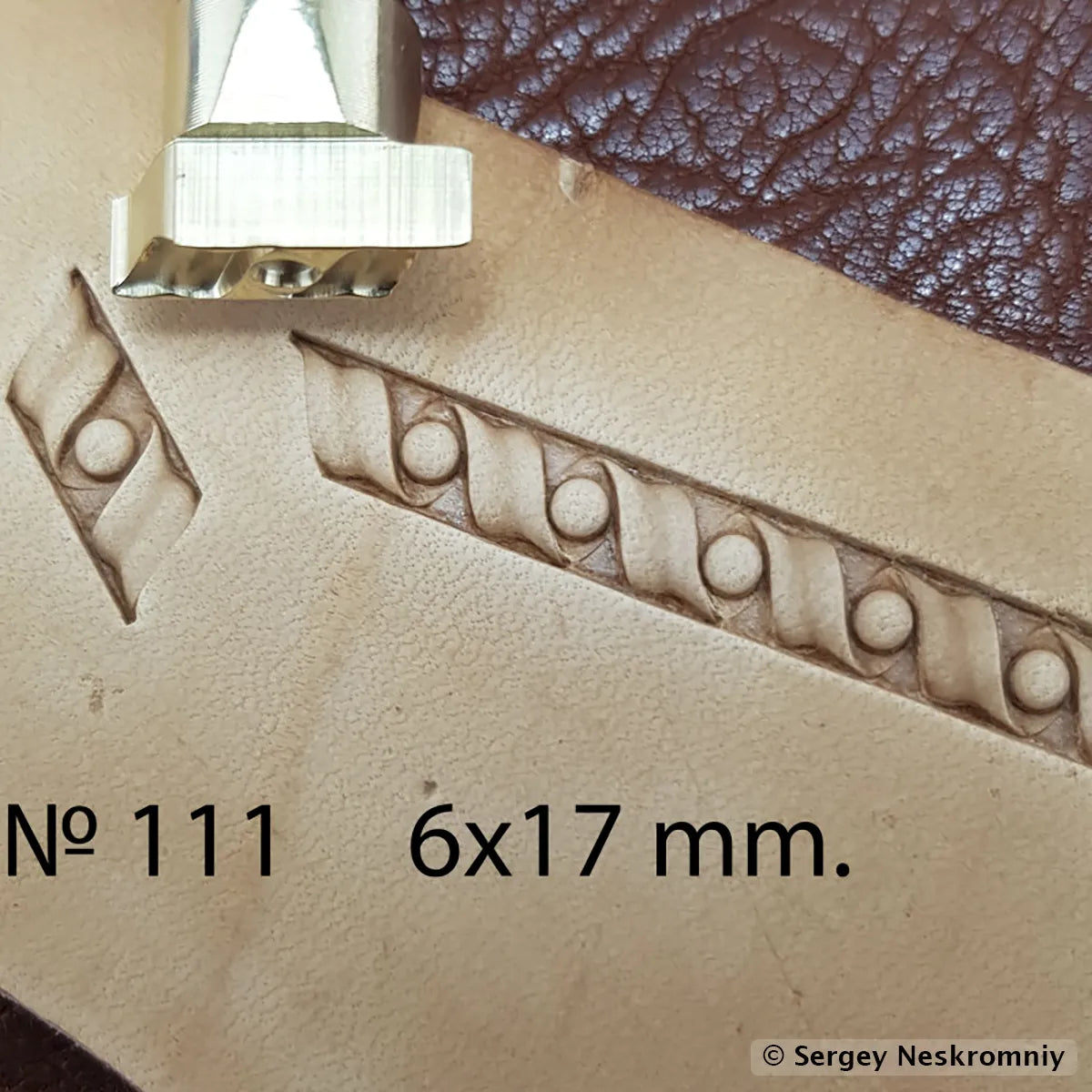 Tampon cuir Sergey Neskromniy n° 111 - Bordure décorative