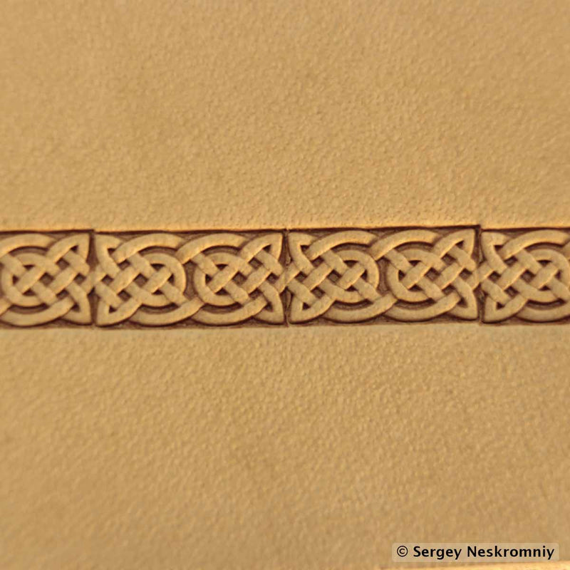 Repoussage cuir avec matoir Sergey Neskromniy 242