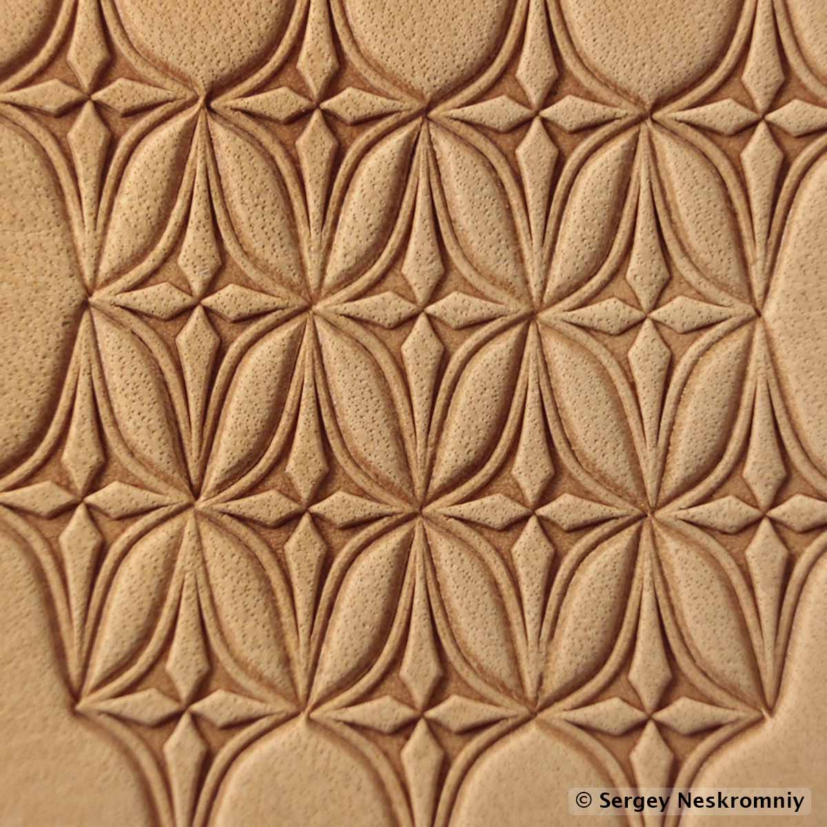 Repoussage cuir avec matoir Sergey Neskromniy 376