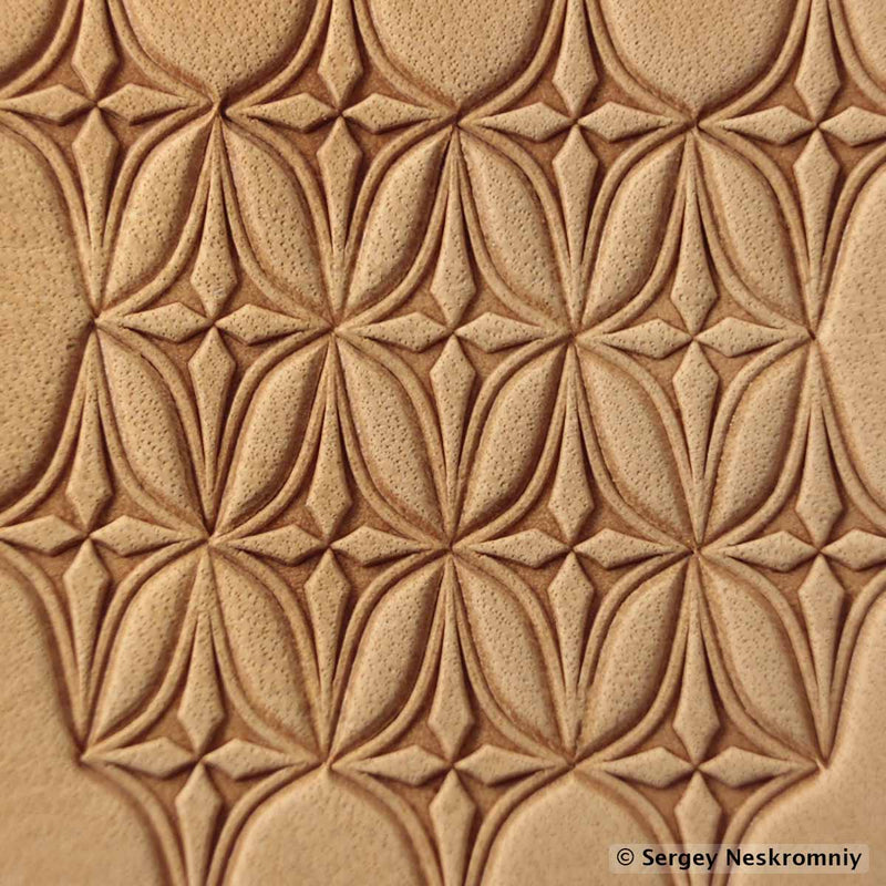 Repoussage cuir avec matoir Sergey Neskromniy 376