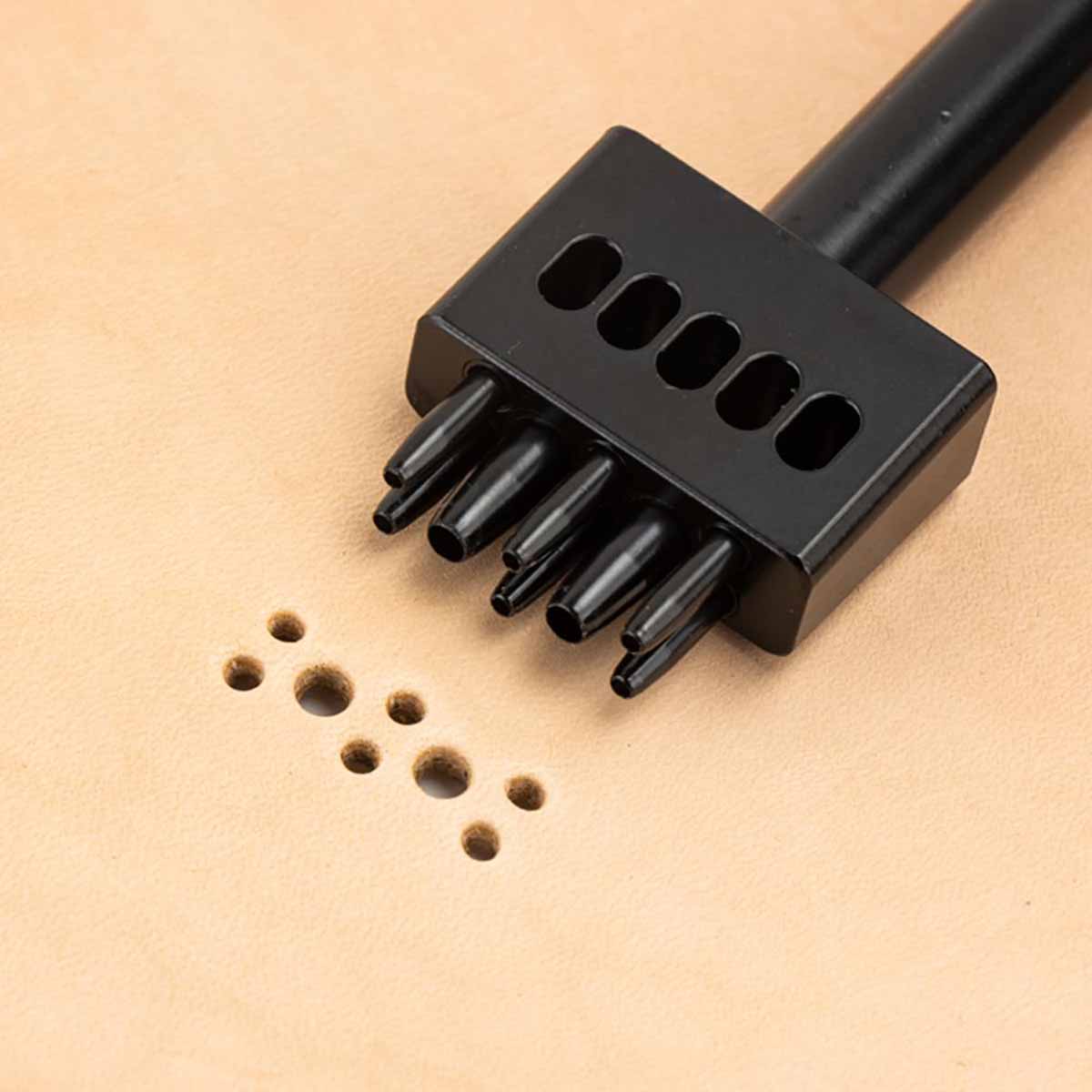 Emporte pièce à frapper - Motif BROGUE - 8 ronds - 2,5mm