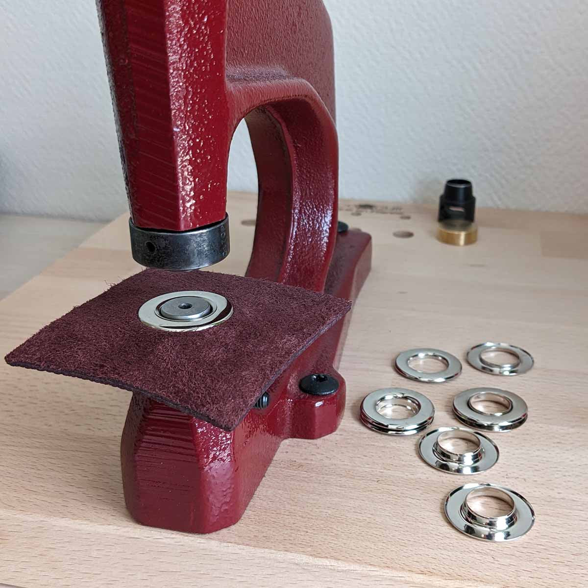 Jeu de pose Premium PRESSE D'ÉTABLI - Pour OEILLETS plats double à sertir 15mm - Deco Cuir