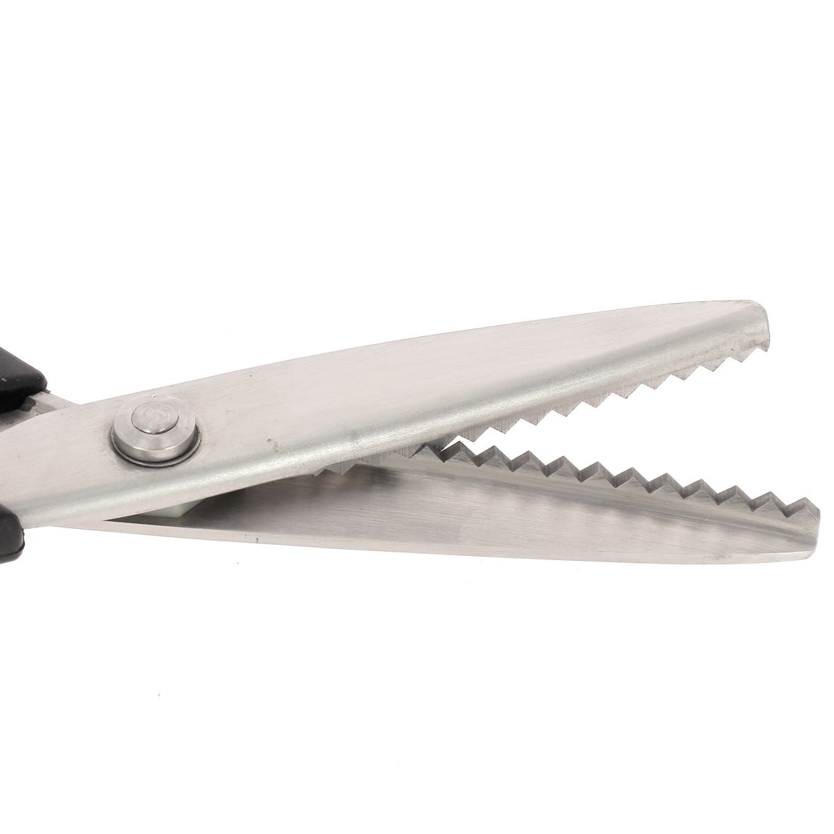 Dents crantées pour la découpe de cuir et tissus - Ciseaux Kaï N5350