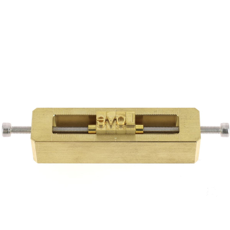 Marquage texte sur cuir