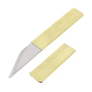 Couteau japonais Kiridashi Yoshiharu en laiton pour droitier, outil de précision avec lame fine, idéal pour le travail du bois ou du cuir.