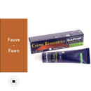 Crème rénovatrice recolorante Saphir FAUVE 19 pour l'entretien du cuir, en tube de 25 ml, en application sur un cuir.