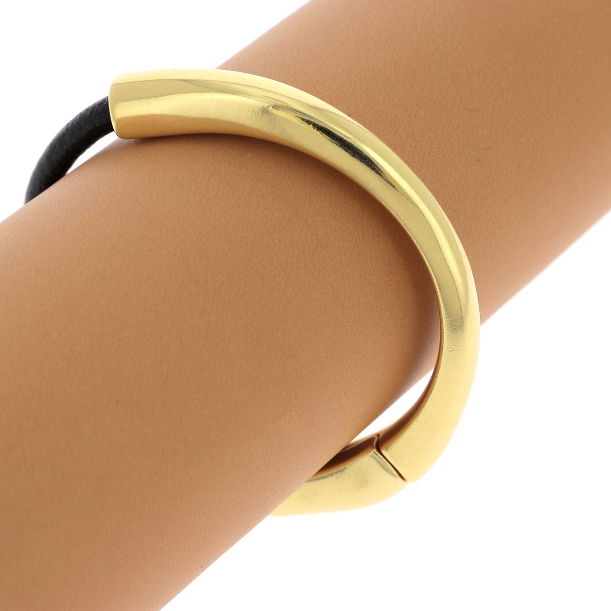 Bracelet design : demi jonc en métal + lacet en cuir rond 5 mm 