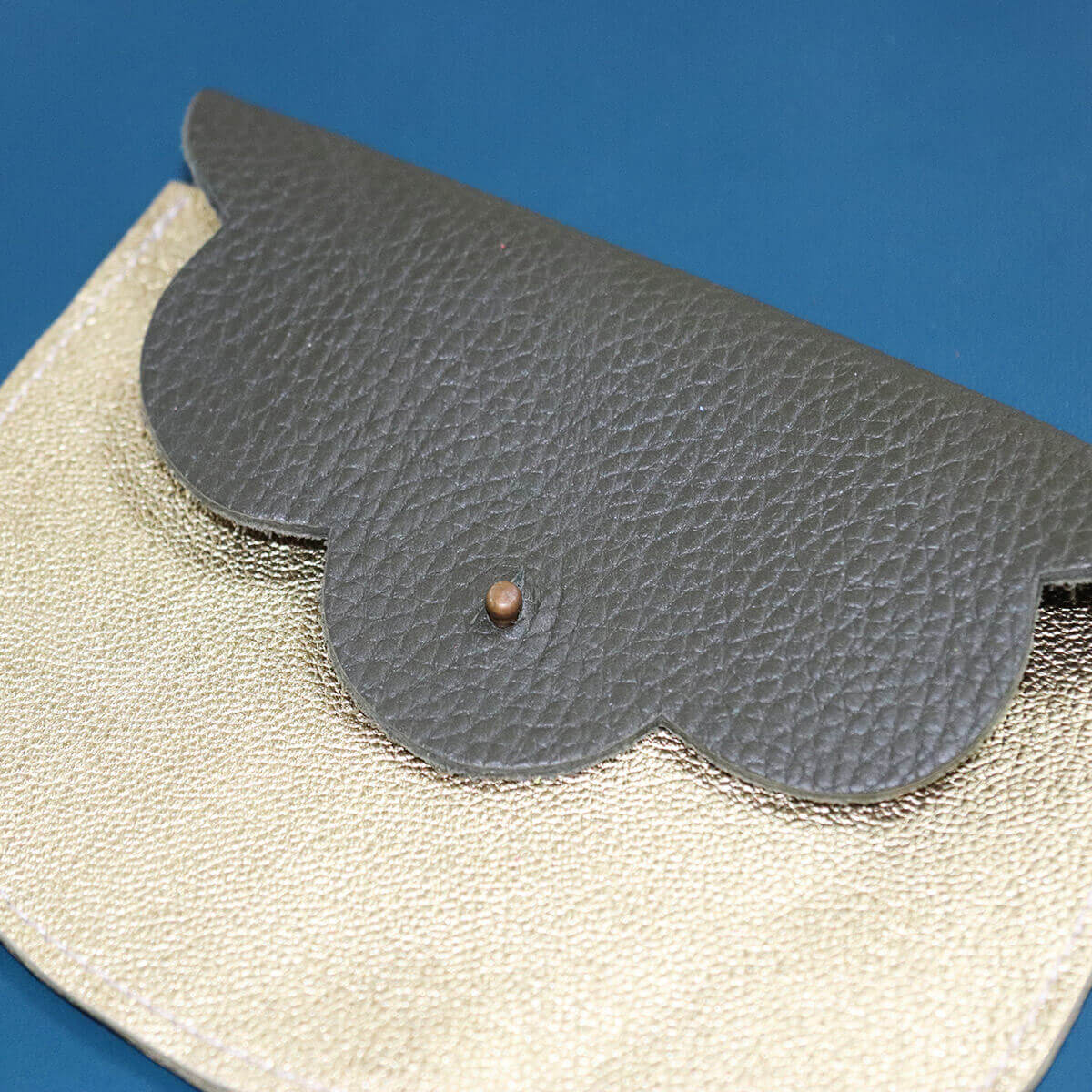 Découpe en cuir FLEURS à 8 pétales - Deco Cuir