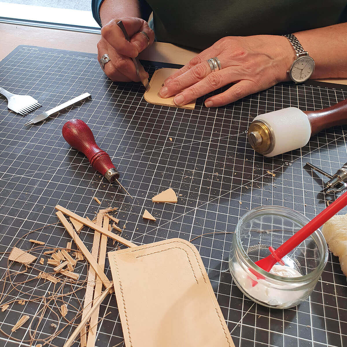 formation couture du cuir au point sellier nantes