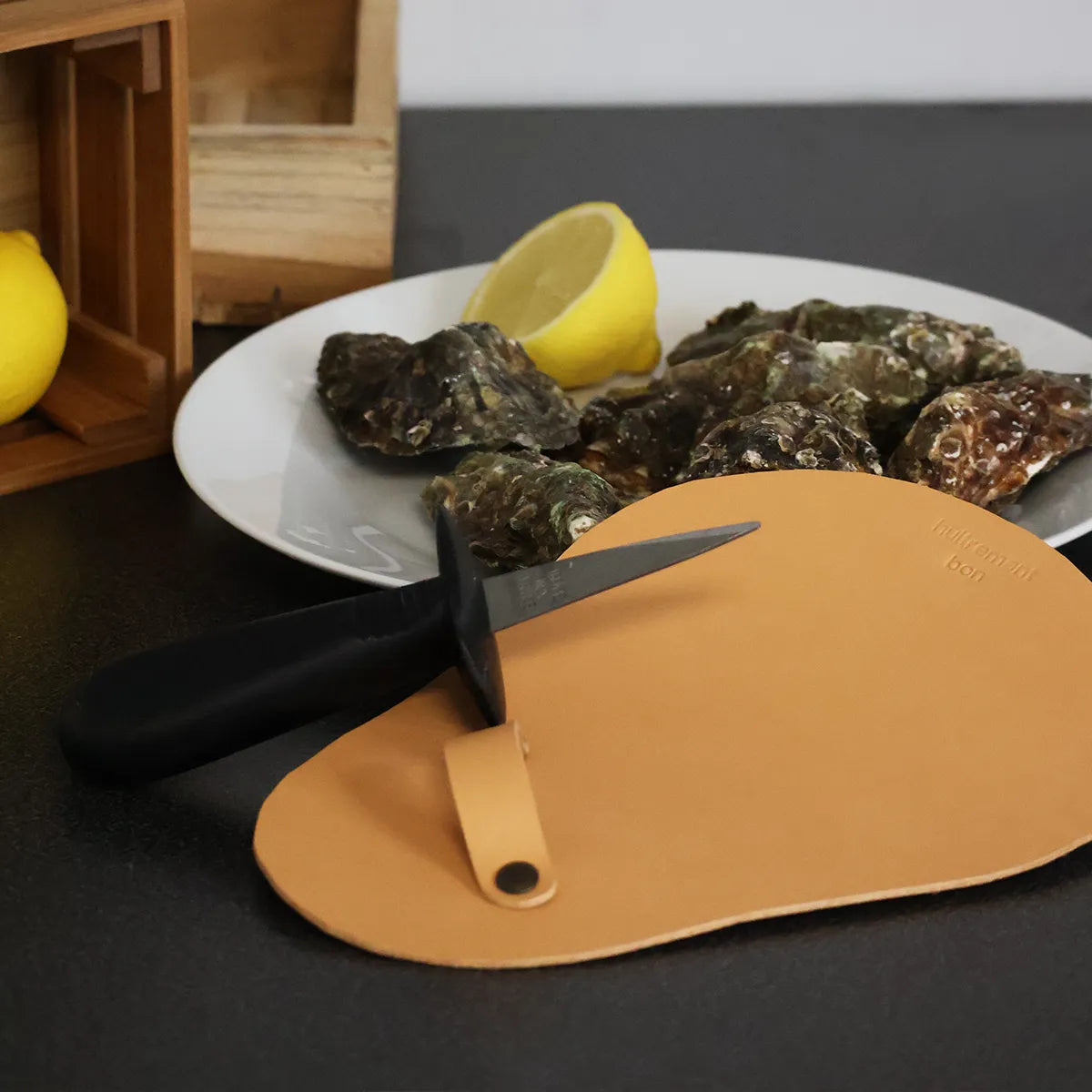 DIY-Set zum Austernschälen mit Lederbezug