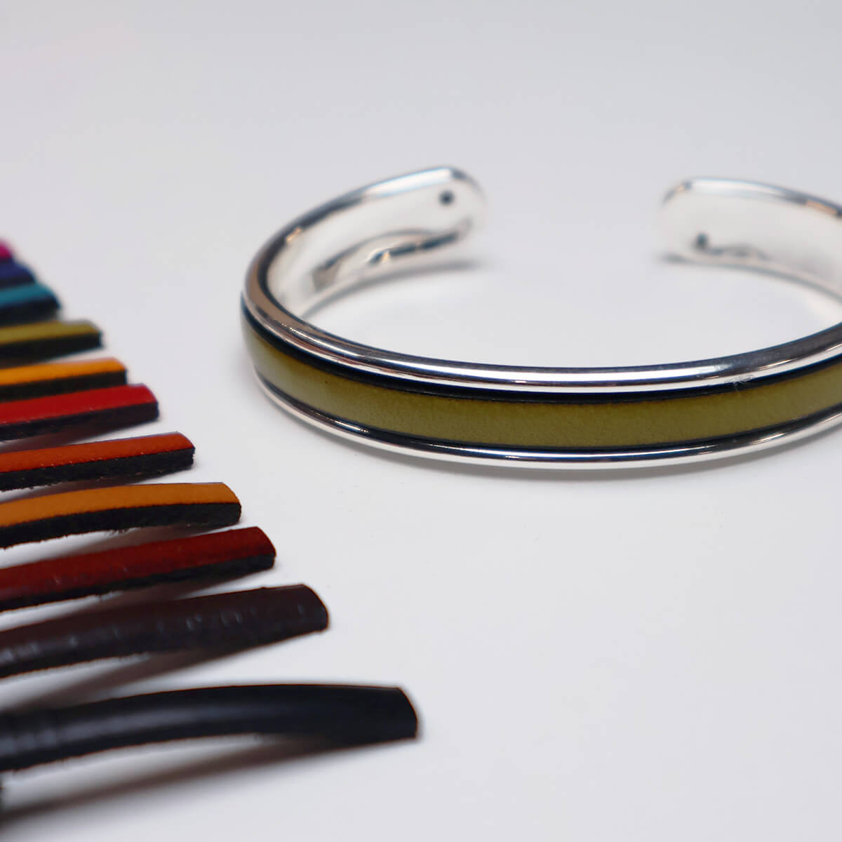 créations bijoux cuir