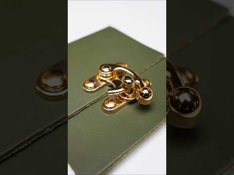 Comment poser un fermoir pivotant pour sac 