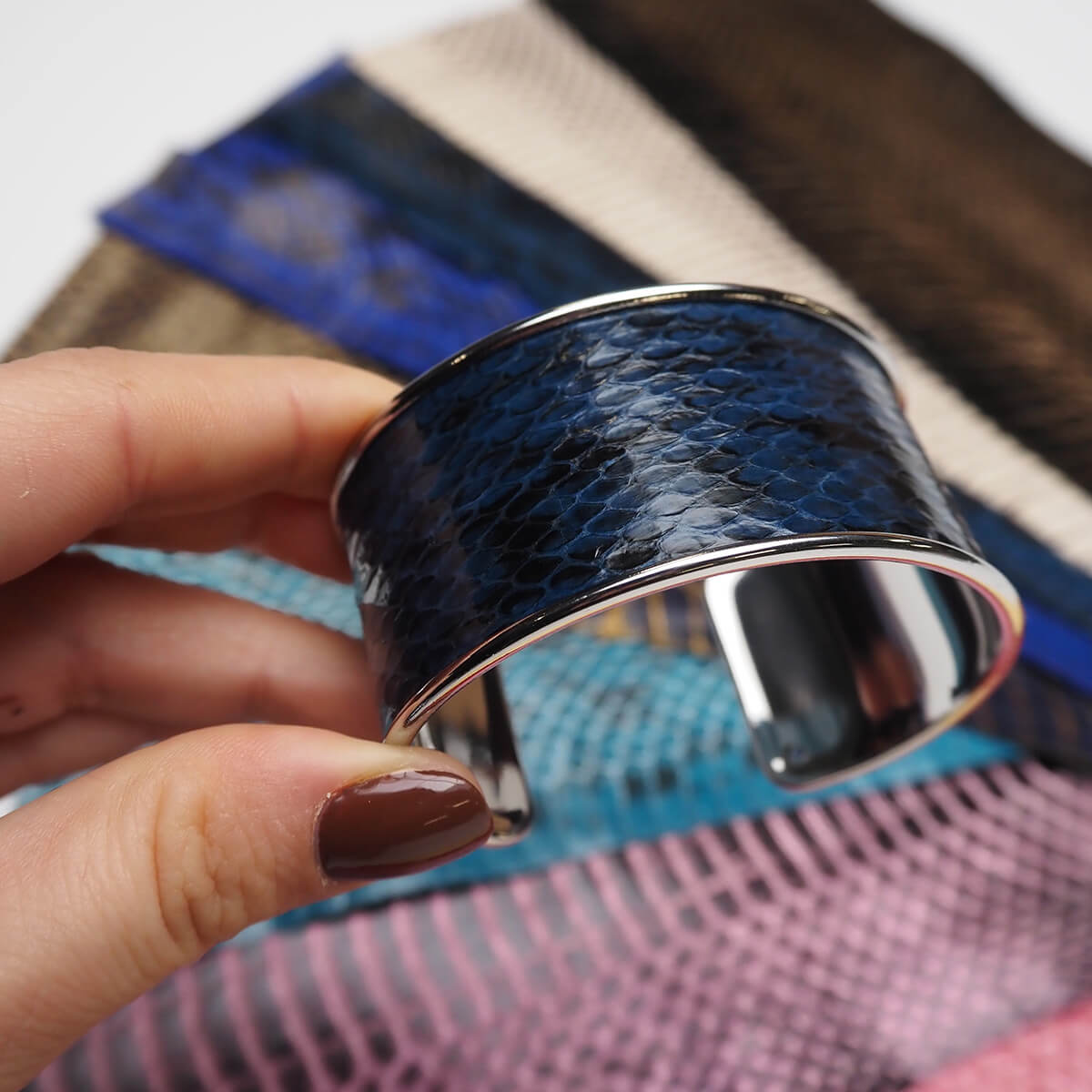 manchette cuir serpent deco cuir