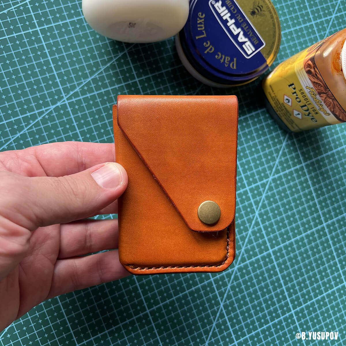 Teinture à l'huile - Fiebing's Pro Dye - FAUVE / SADDLE TAN - Deco Cuir