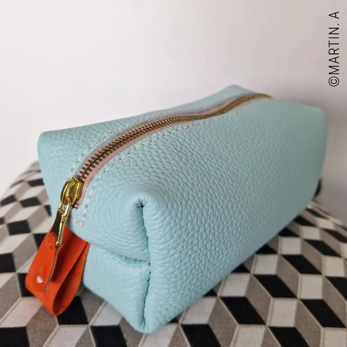 Morceau de cuir GRANITE - BLEU PASTEL - Deco Cuir