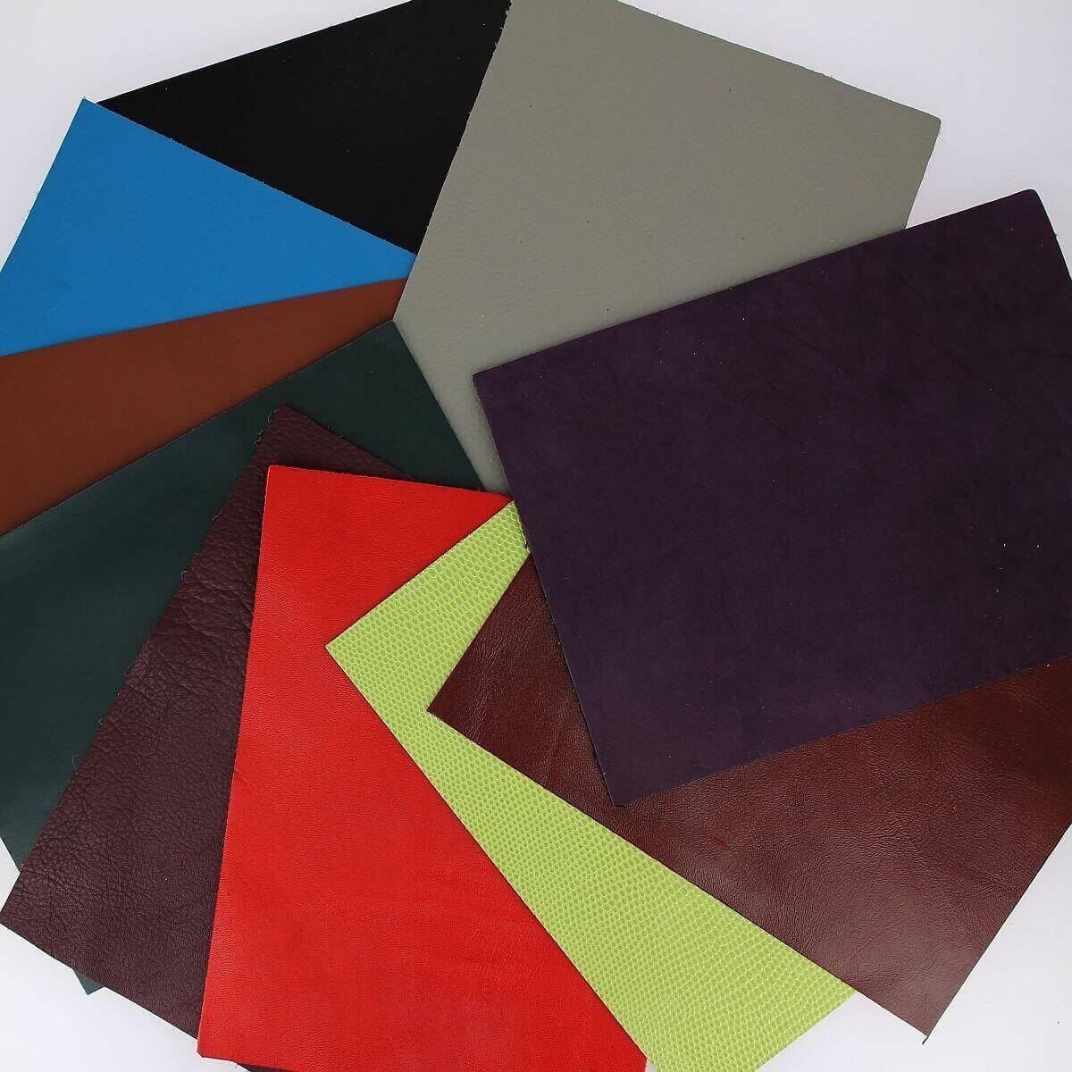 Lot SURPRISE de morceaux de cuir DIVERS - Deco Cuir