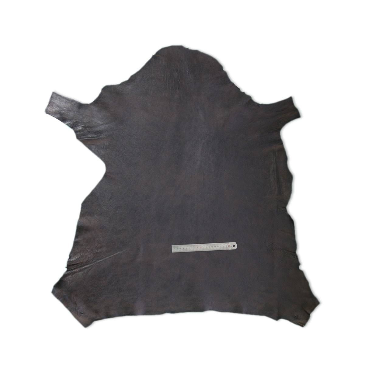 Peau entière de cuir de basane vintage chocolat, qualité 2, fabriquée en France, cuir authentique et antique pour artisanat.