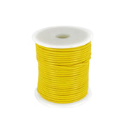 Lacet en cuir rond de 2mm de couleur jaune citron, 1 mètre, par Deco Cuir, pour chaussures ou accessoires.