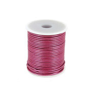 Lacet en cuir rond 2mm de couleur rose fuchsia métallique, 1 mètre, par Deco Cuir, pour chaussures ou accessoires.