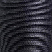 Fil de lin ciré MeiSi noir, 8m, 0,55 mm, mercerie fine pour couture et broderie, zoom sur la cartonnette.