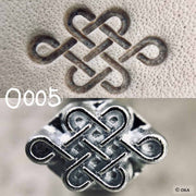 Matoir sur manche OKA avec nœud celtique, outil en bois pour travail du cuir ou forge, design traditionnel et artisanal.