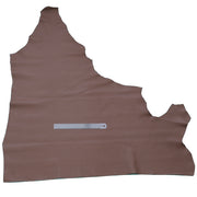 Peau de cuir de vachette SWEET 2 ALEZAN, texture souple et naturelle, pour projets de maroquinerie ou décoration.