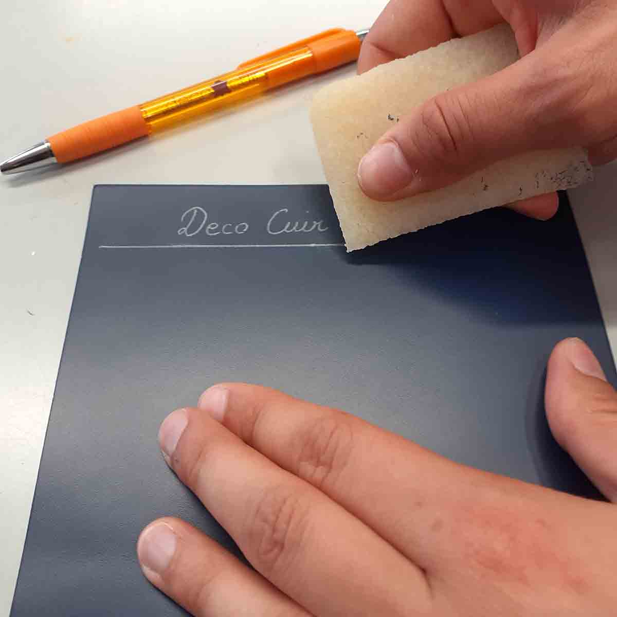 Gomme Crêpe - Dimensions 71x50x9 Mm, Pour Nettoyage Délicat Des Surfaces, Neuve