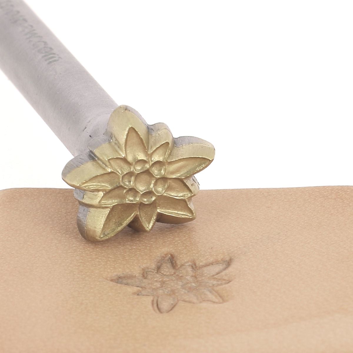 Matoir sur manche - Fleur edelweiss - Deco Cuir