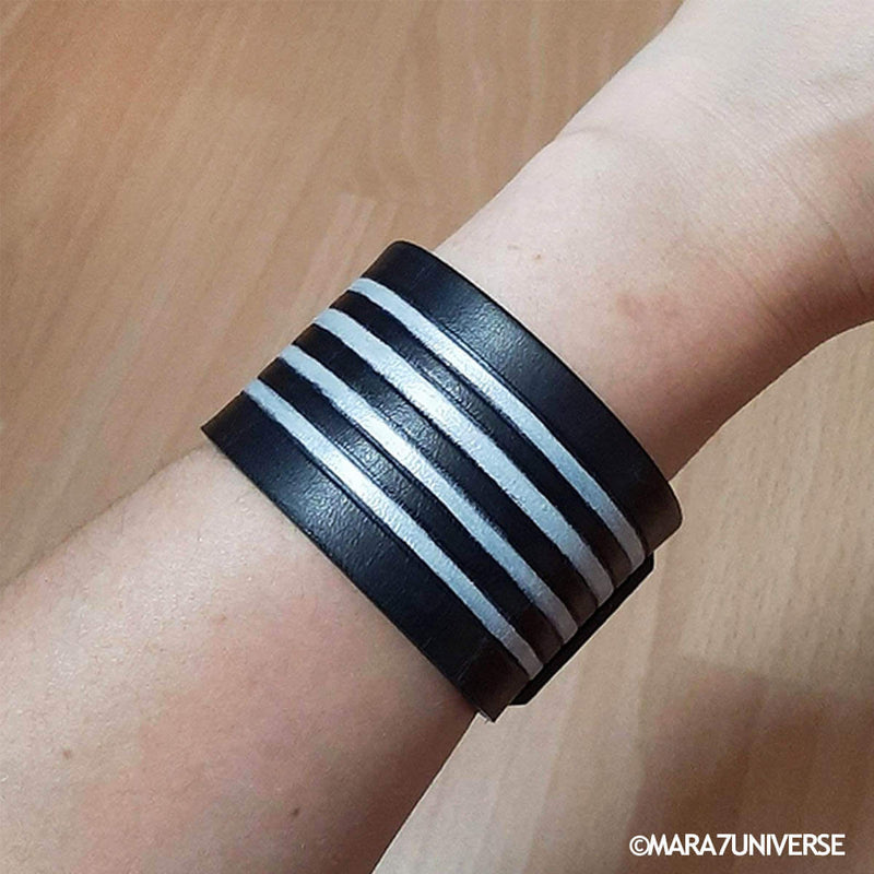 bracelet-noir-argent-cuir.jpg