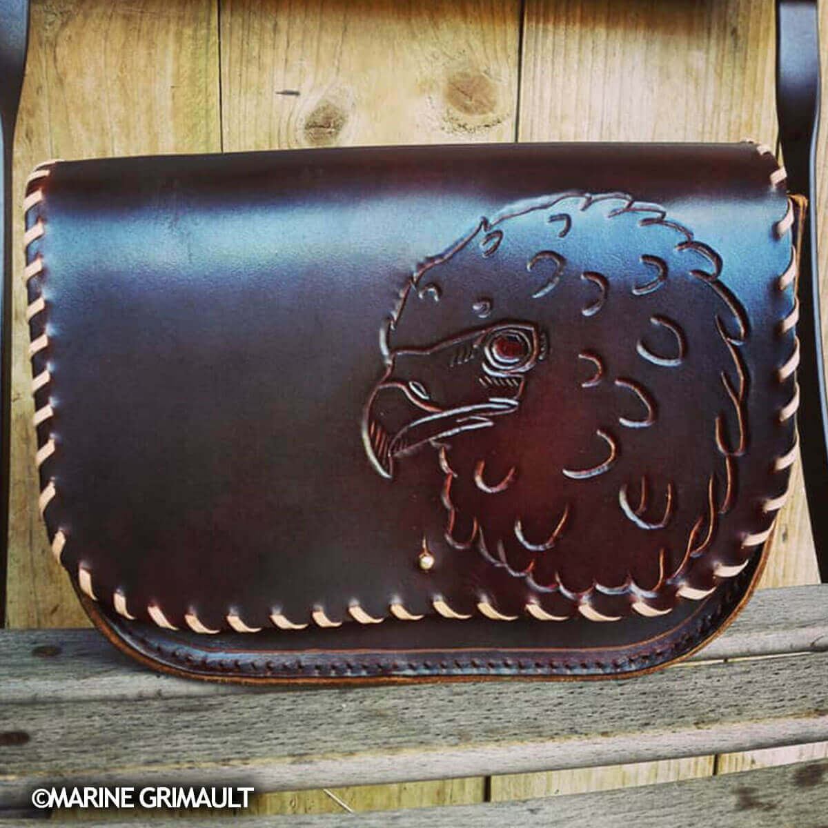 fauconniere-cuir.jpg