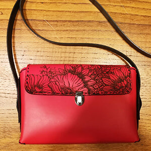 gaelle-cerruti-pochette-cuir.jpg
