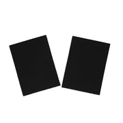 Deux morceaux de cuir autocollant Deco Cuir pour protection de pince sellier, visibles avec surface lisse et finition naturelle.