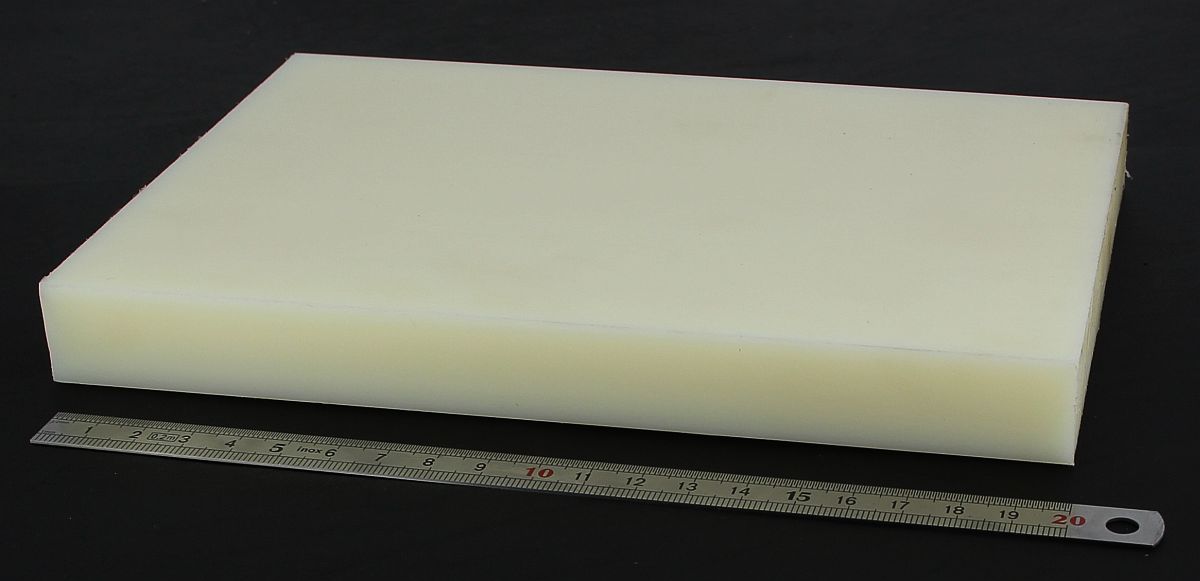 Billot de découpe en ERTALON 200 x 150 mm - Epaisseur 20mm - Deco Cuir