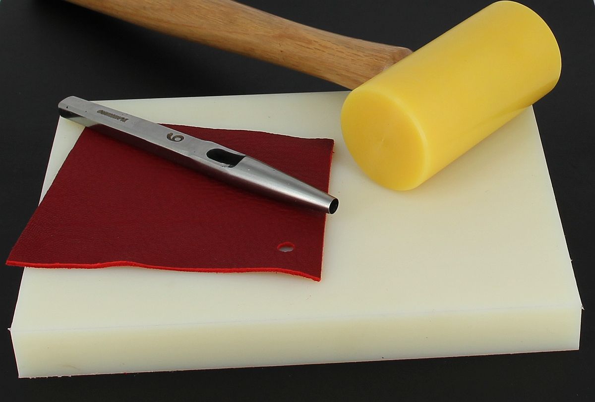 Billot de découpe en ERTALON 200 x 150 mm - Epaisseur 20mm - Deco Cuir